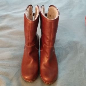 UGG Boots size 8 Cognac Brown.